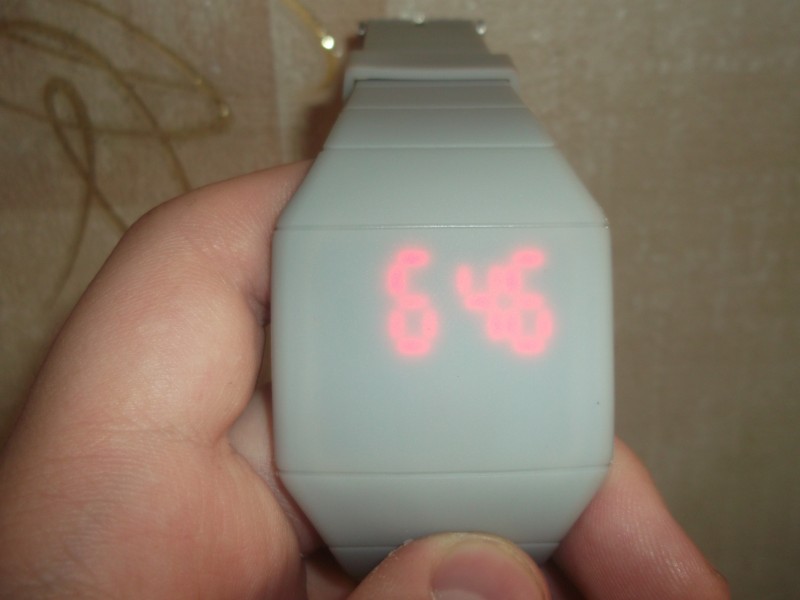 TinyDeal: Водонепроницаемые дешёвые часы.