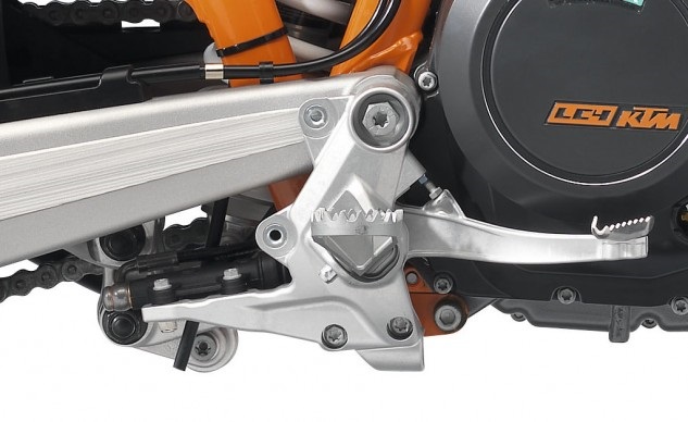 Компания KTM отзывает модели 690 Enduro R/SMC R 2014