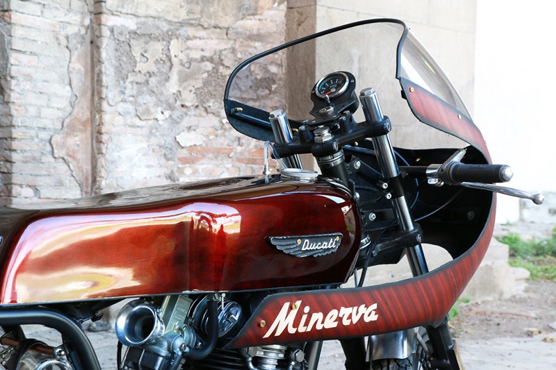 Винтажный байк Ducati Minerva