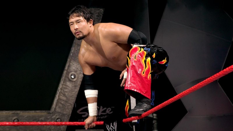 Таджири остаётся в WWE